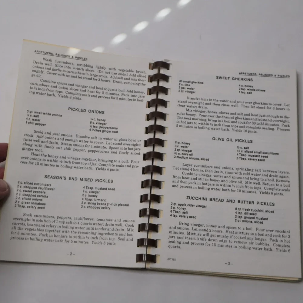 Vintage‎ Honey Recipes Warren County Beekeepers Association Spiral Cookbook TN